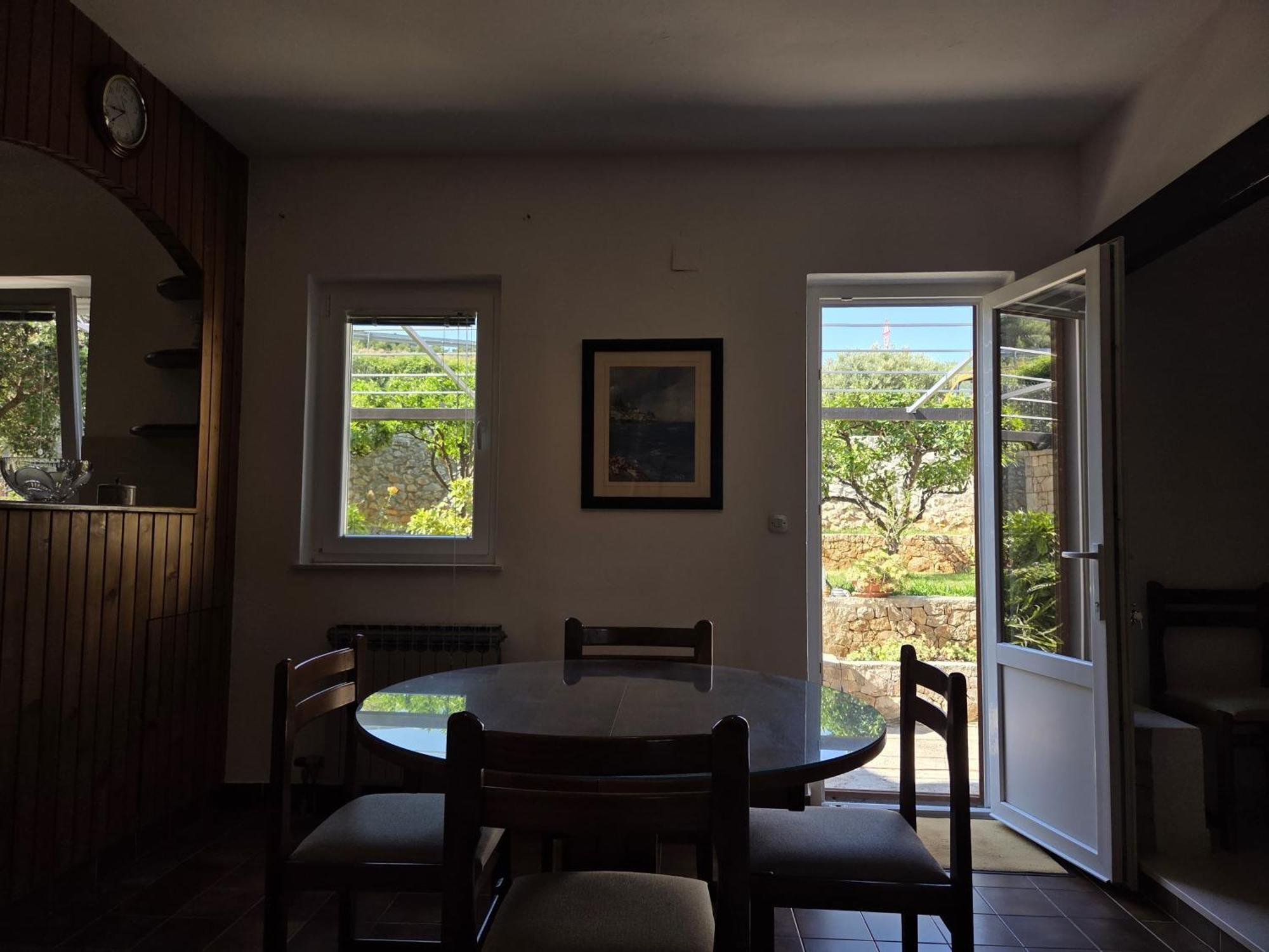 Apartments Jelena Supetar - Four Apartments - A Small House With A Private Yard - Two-Room Apartment With A Sea View - Studio Apartment - Two-Room Apartment With Garden View- Free Parking Екстериор снимка